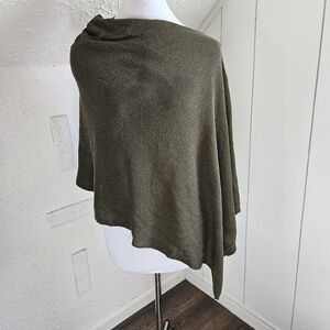 Amma Cocoon Nursing Cover In Olive